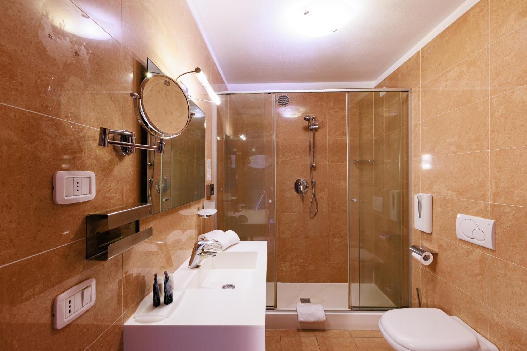 Hotel Villa Delle Rose - Malpensa Oleggio Esterno foto