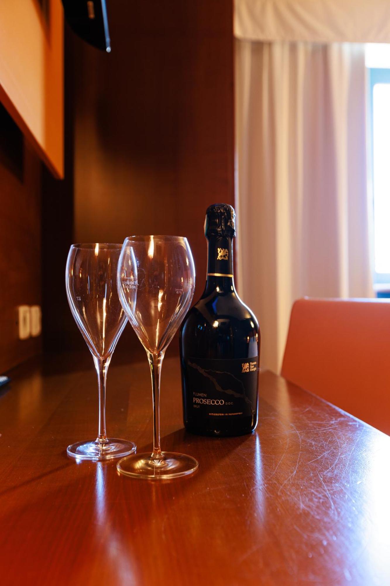 Hotel Villa Delle Rose - Malpensa Oleggio Esterno foto