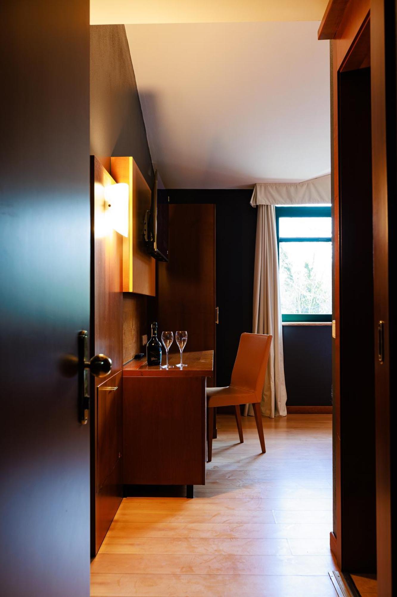 Hotel Villa Delle Rose - Malpensa Oleggio Esterno foto