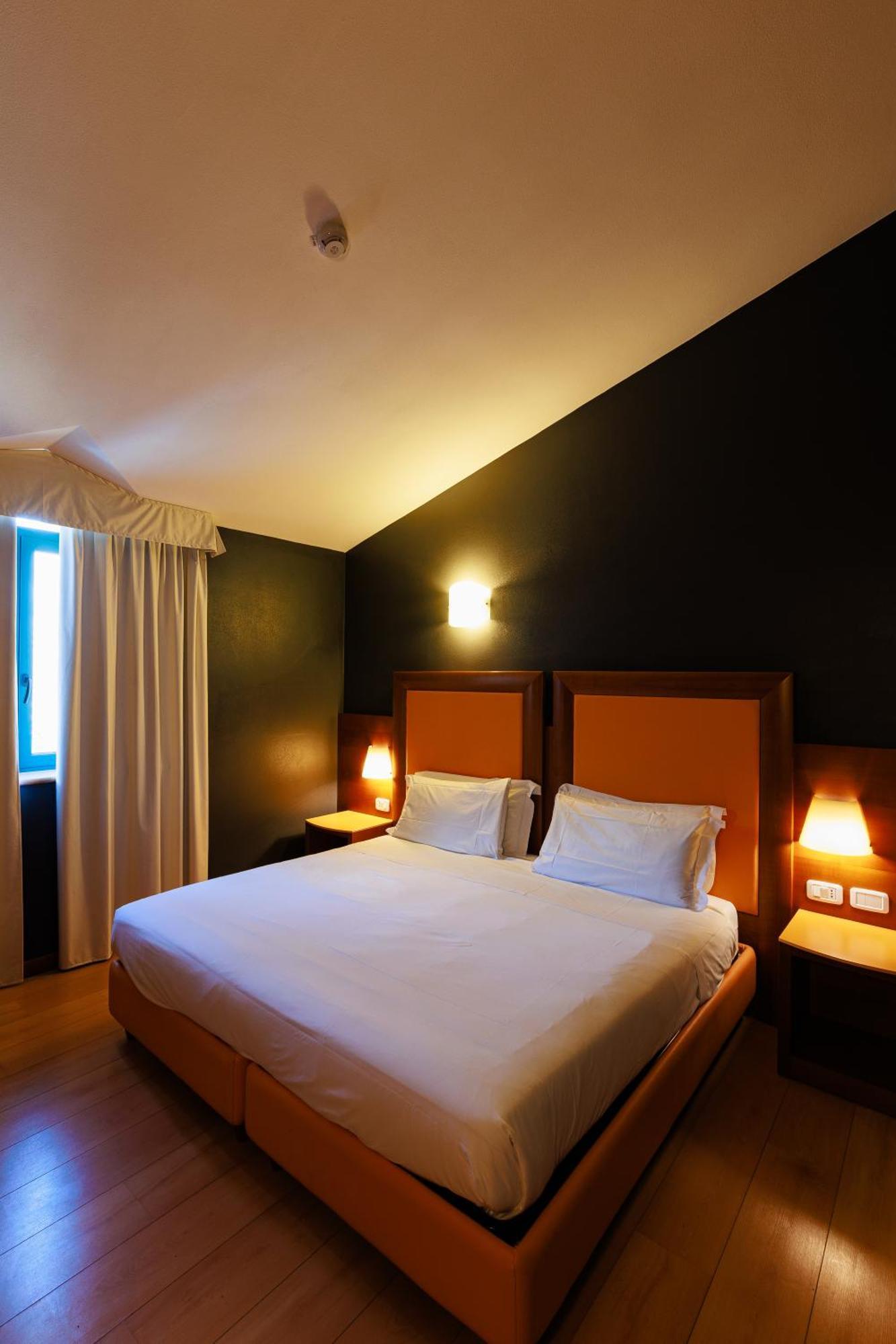 Hotel Villa Delle Rose - Malpensa Oleggio Esterno foto