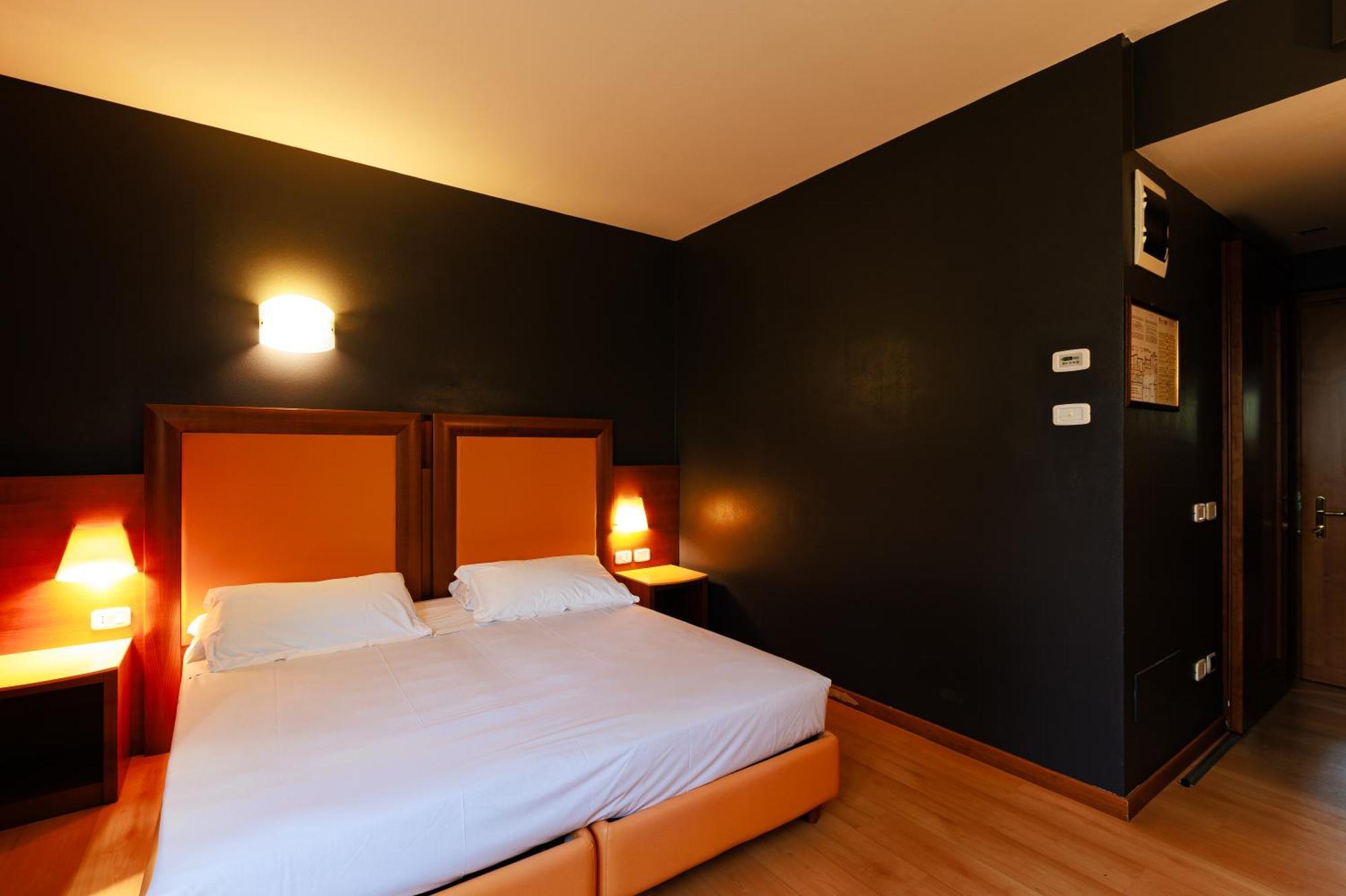 Hotel Villa Delle Rose - Malpensa Oleggio Esterno foto