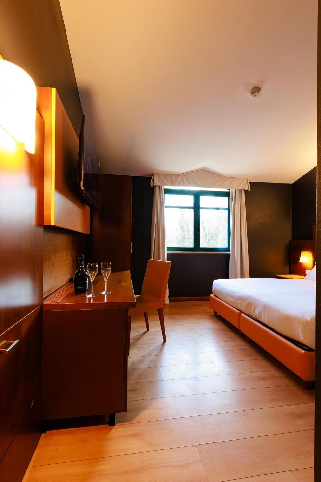 Hotel Villa Delle Rose - Malpensa Oleggio Esterno foto