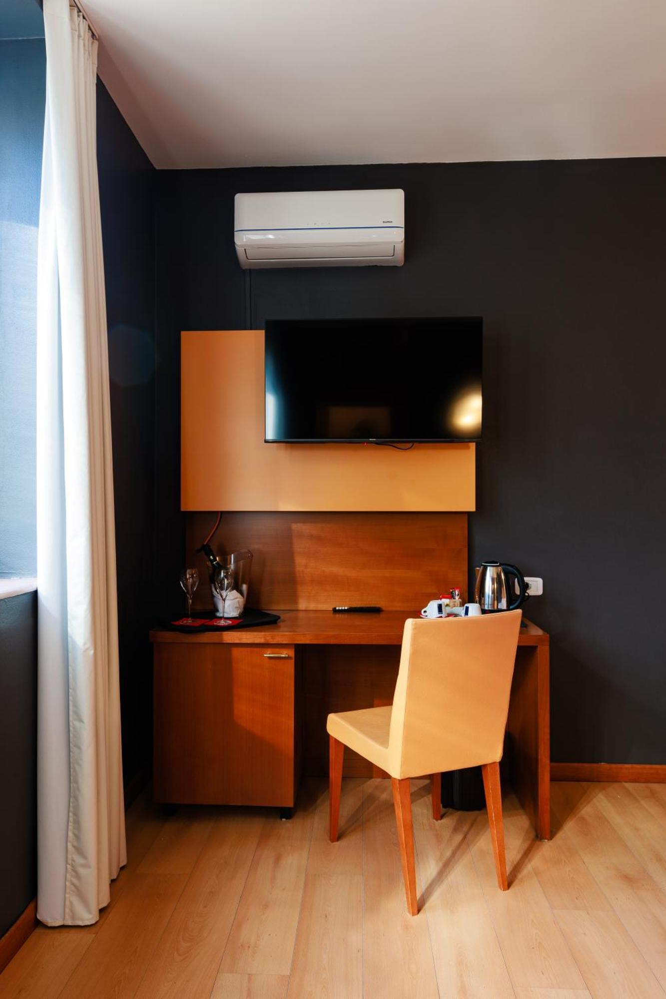 Hotel Villa Delle Rose - Malpensa Oleggio Esterno foto