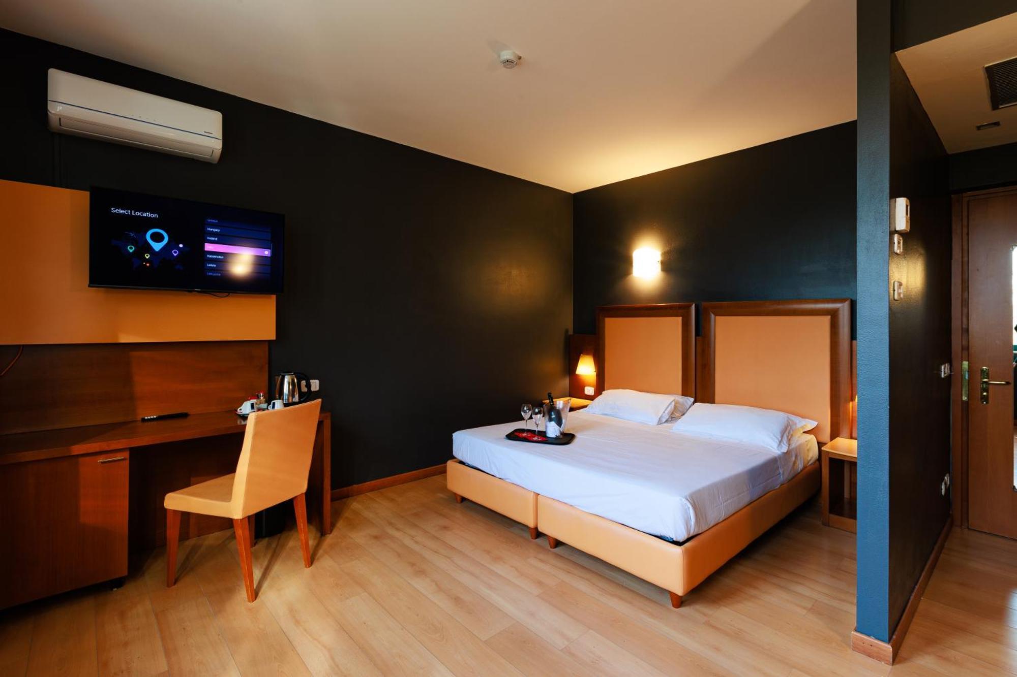 Hotel Villa Delle Rose - Malpensa Oleggio Esterno foto