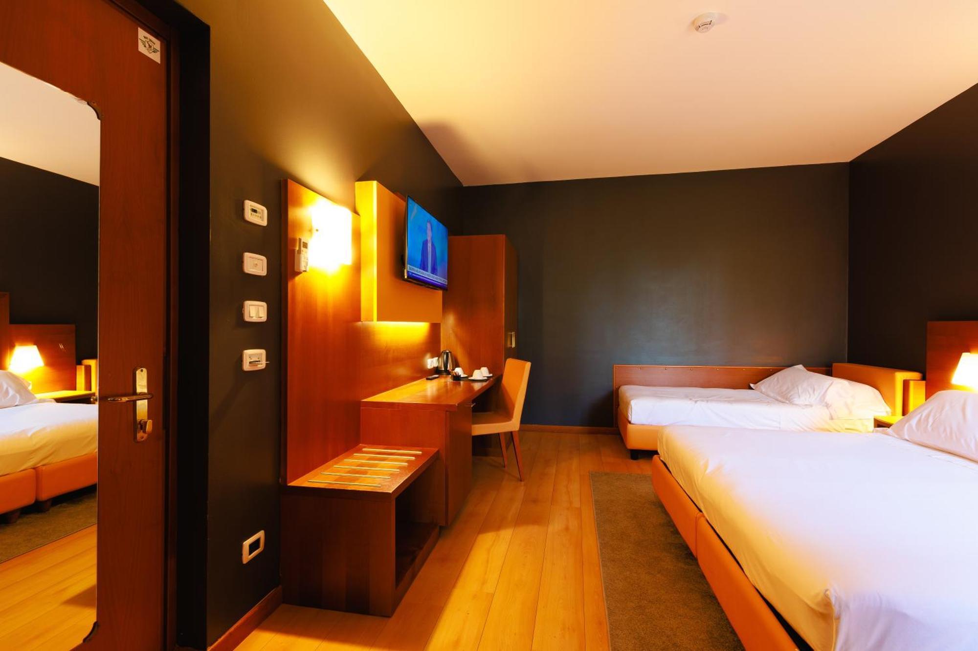 Hotel Villa Delle Rose - Malpensa Oleggio Esterno foto