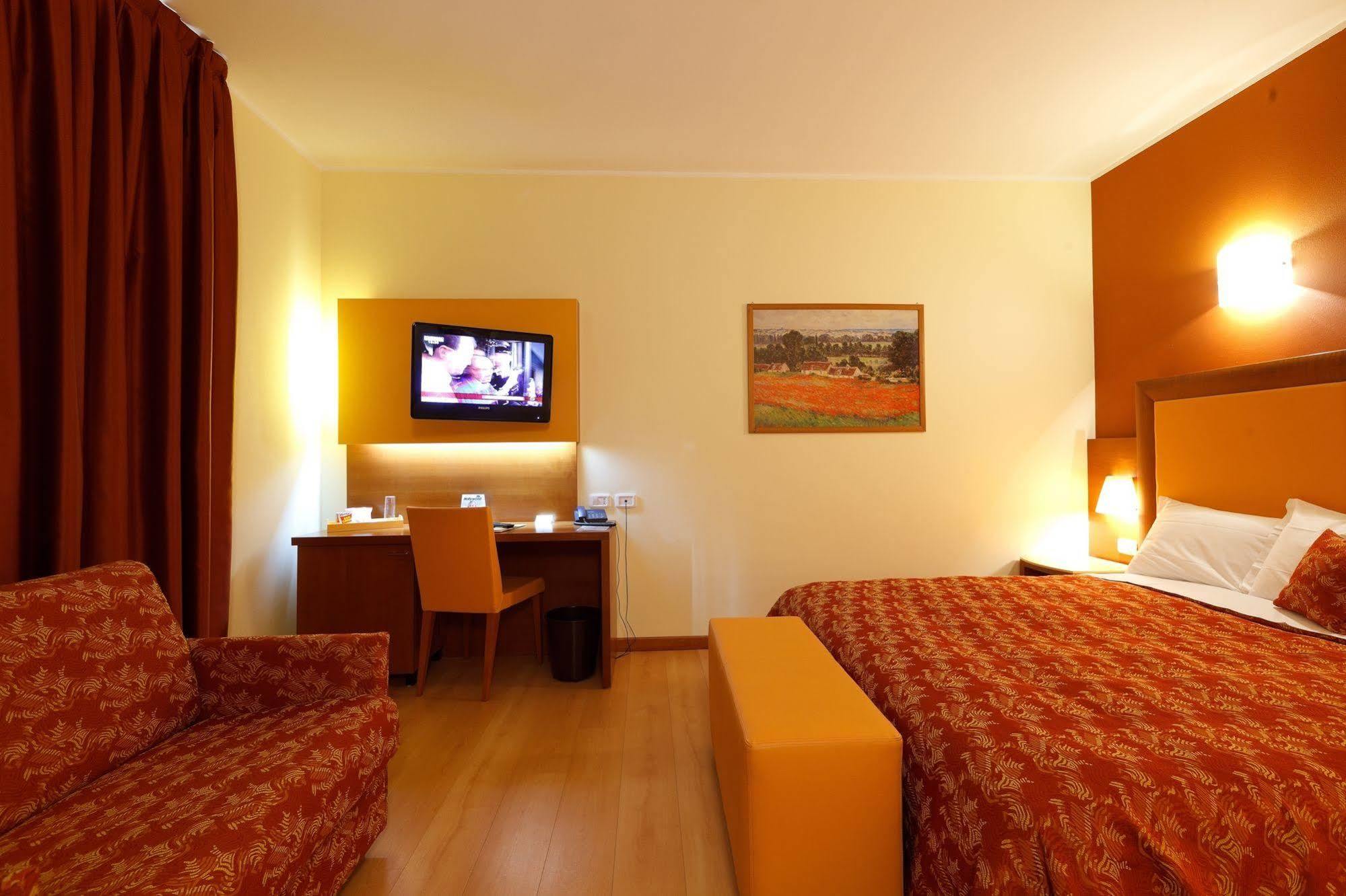 Hotel Villa Delle Rose - Malpensa Oleggio Esterno foto
