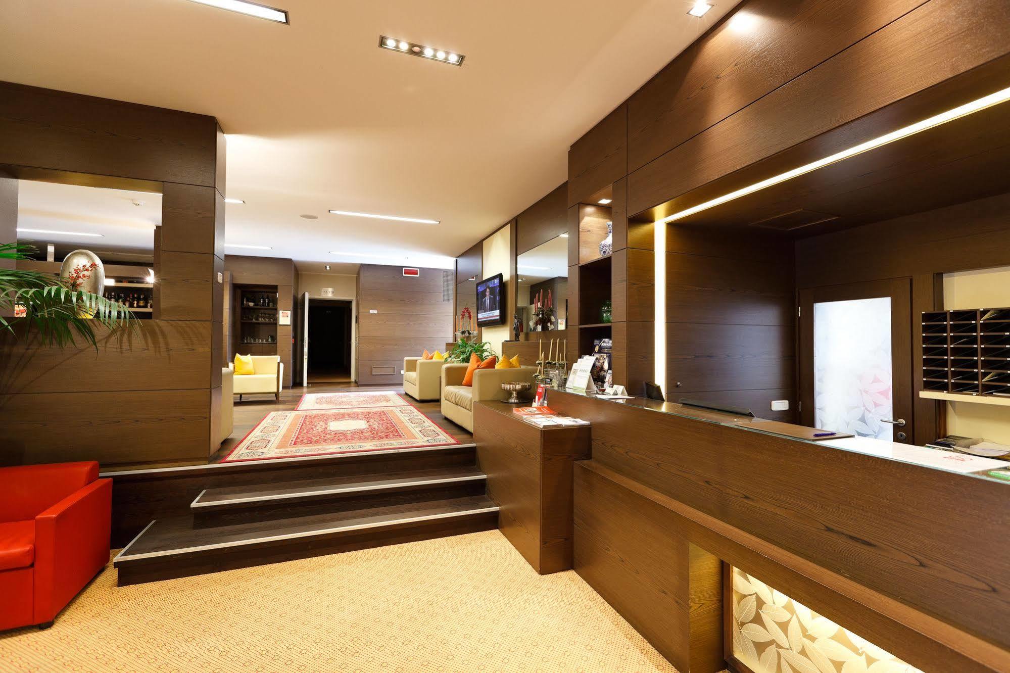 Hotel Villa Delle Rose - Malpensa Oleggio Esterno foto