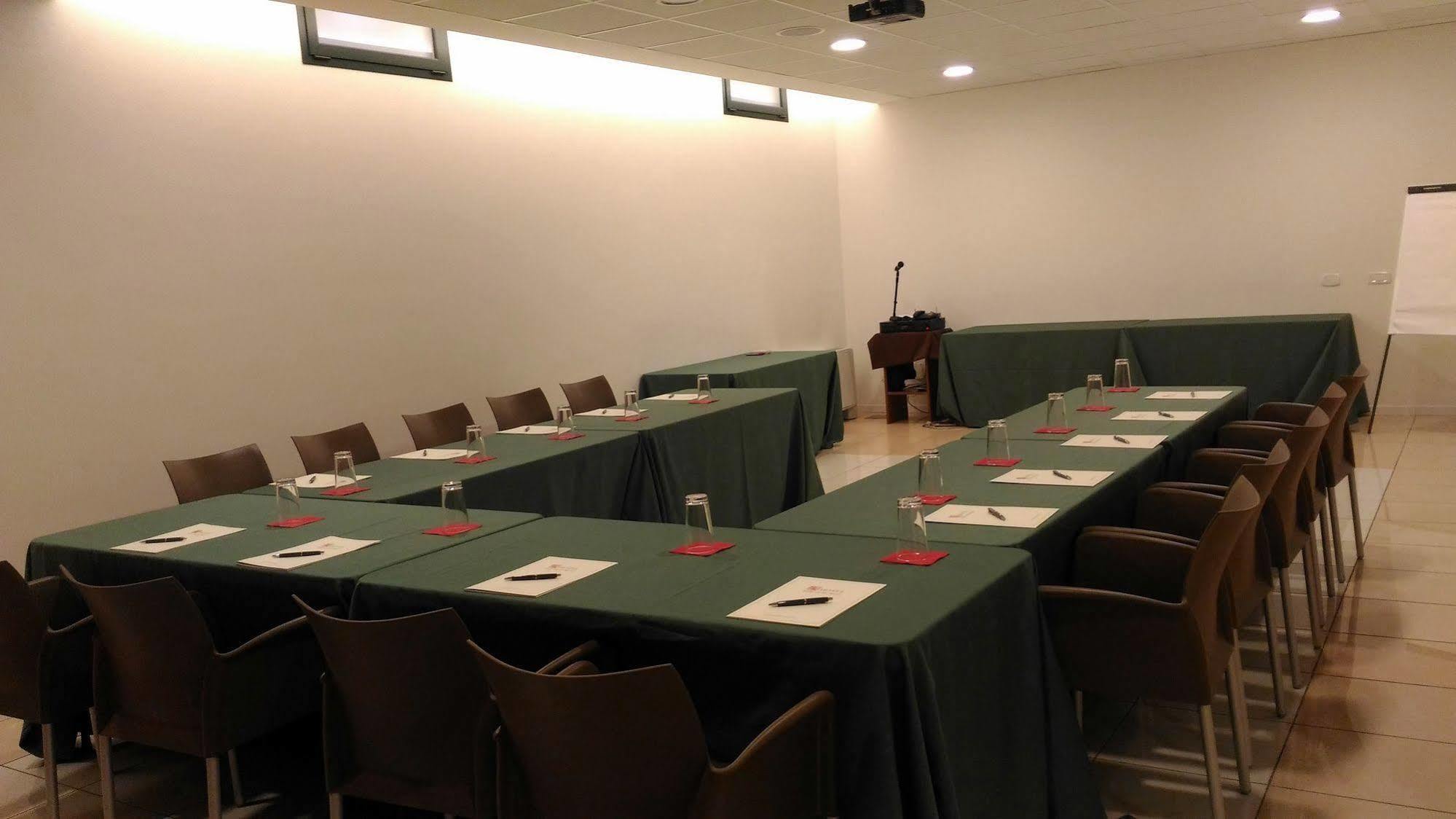 Hotel Villa Delle Rose - Malpensa Oleggio Esterno foto